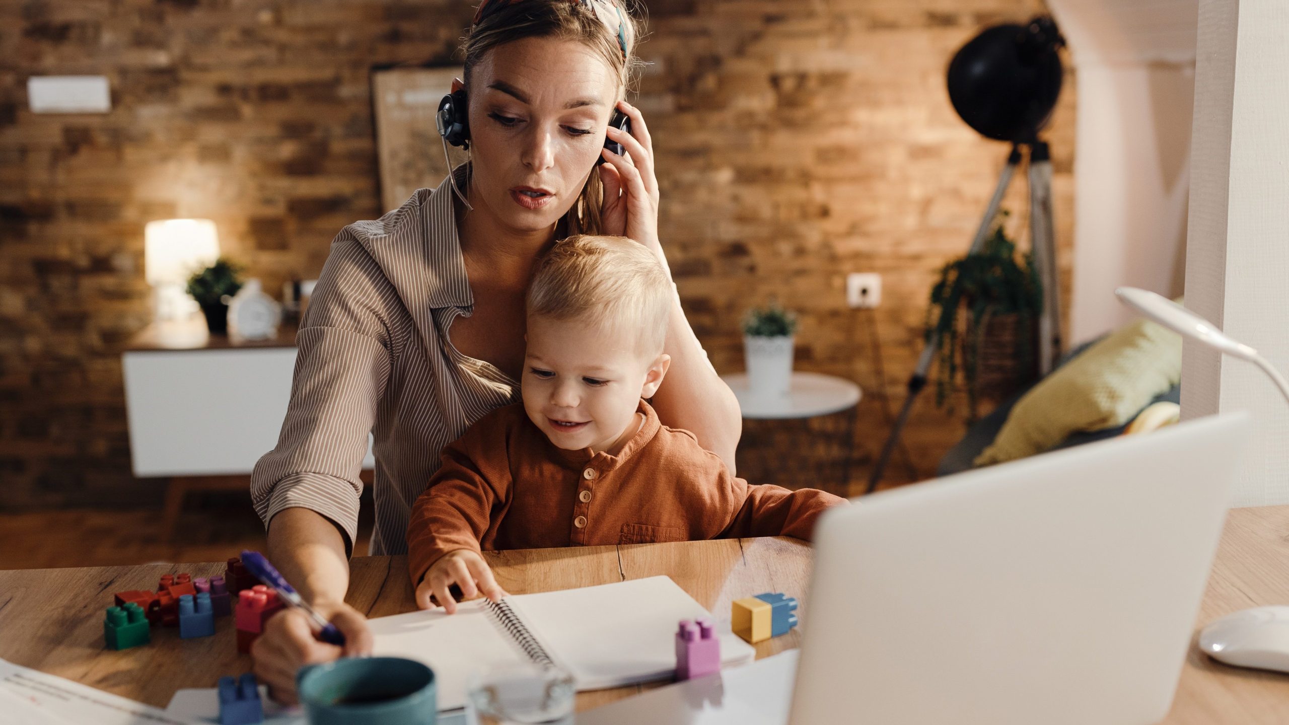Layers & Locks mobile hairdresser-Mums at Home